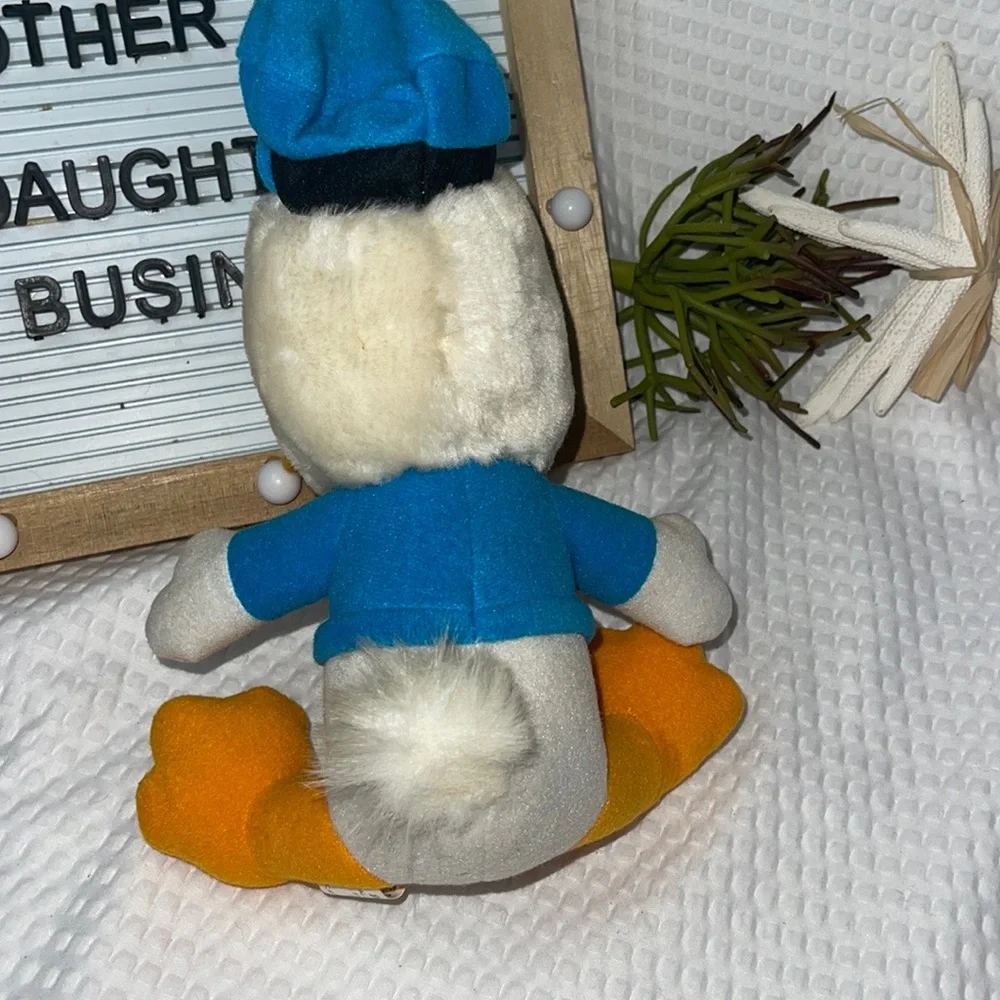 Vintage Walt Disney Mickey's Christmas Carol Donald Duck 8